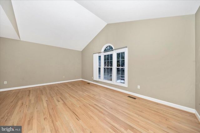 2478 5 SHILLINGS RD, Frederick, MD 21701