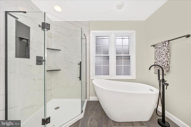 2478 5 SHILLINGS RD, Frederick, MD 21701