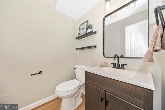 2478 5 SHILLINGS RD, Frederick, MD 21701