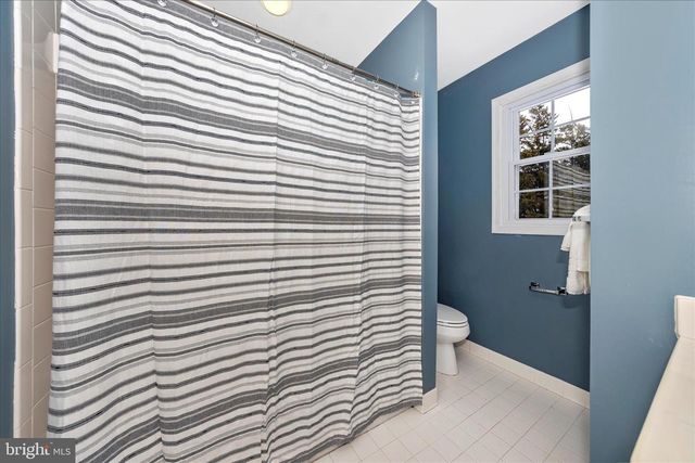 2478 5 SHILLINGS RD, Frederick, MD 21701