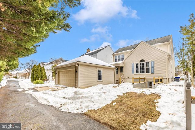 2478 5 SHILLINGS RD, Frederick, MD 21701