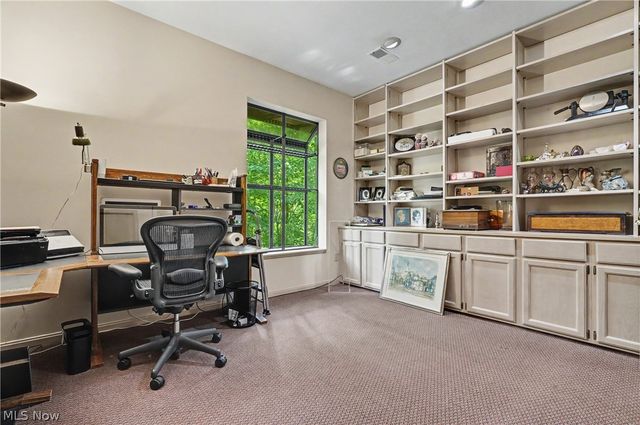 2214 Stone Creek Trail, Cuyahoga Falls, OH 44223