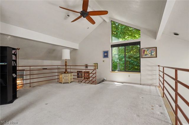 2214 Stone Creek Trail, Cuyahoga Falls, OH 44223