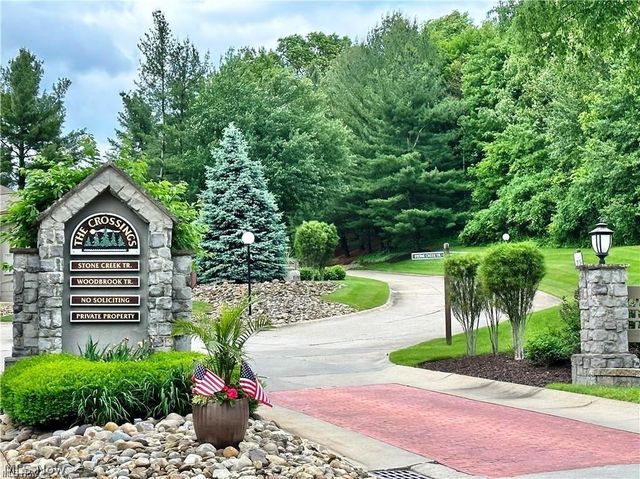 2214 Stone Creek Trail, Cuyahoga Falls, OH 44223