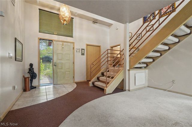 2214 Stone Creek Trail, Cuyahoga Falls, OH 44223