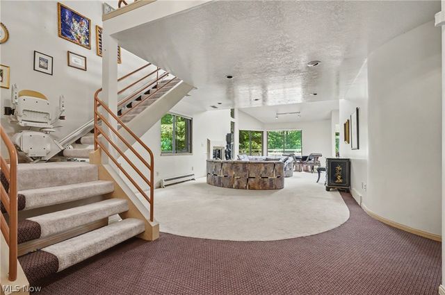 2214 Stone Creek Trail, Cuyahoga Falls, OH 44223
