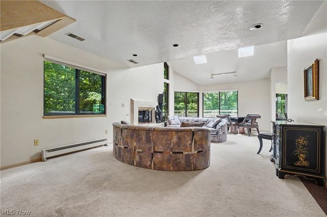 2214 Stone Creek Trail, Cuyahoga Falls, OH 44223