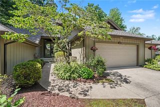 2214 Stone Creek Trail, Cuyahoga Falls, OH 44223