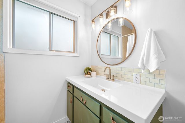 2219 Old Lakeway Drive, Bellingham, WA 98229