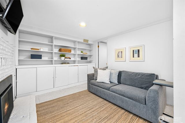 2219 Old Lakeway Drive, Bellingham, WA 98229