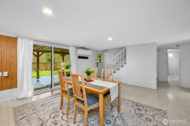 2219 Old Lakeway Drive, Bellingham, WA 98229