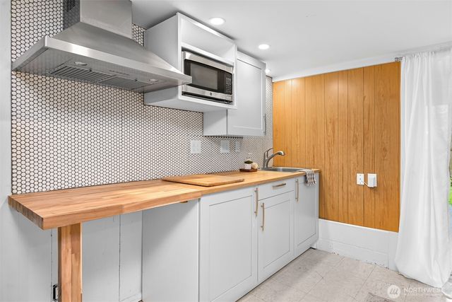 2219 Old Lakeway Drive, Bellingham, WA 98229