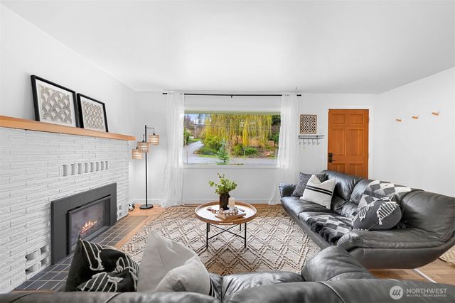 2219 Old Lakeway Drive, Bellingham, WA 98229