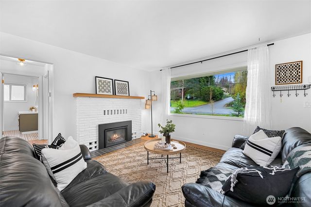 2219 Old Lakeway Drive, Bellingham, WA 98229