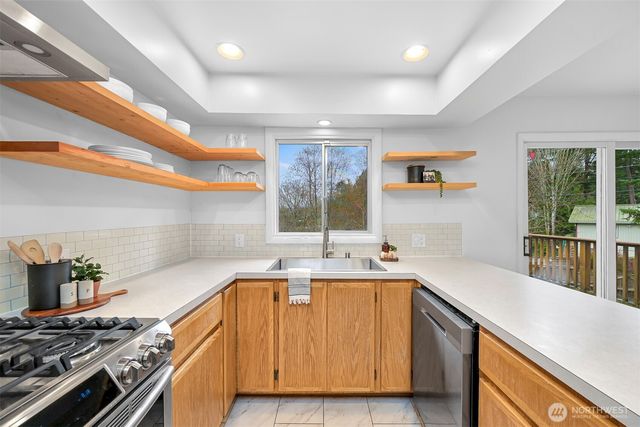 2219 Old Lakeway Drive, Bellingham, WA 98229