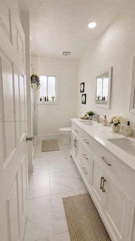 220 SE 32nd Ter, Homestead, FL 33033