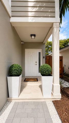220 SE 32nd Ter, Homestead, FL 33033