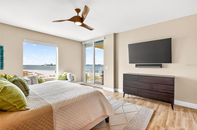 800 COLLANY ROAD 304, Tierra Verde, FL 33715