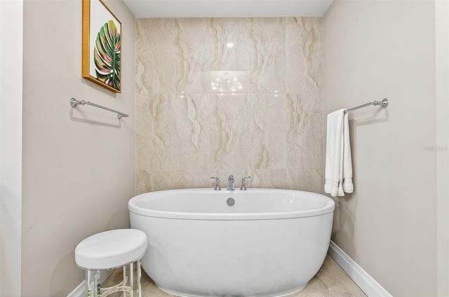 800 COLLANY ROAD 304, Tierra Verde, FL 33715