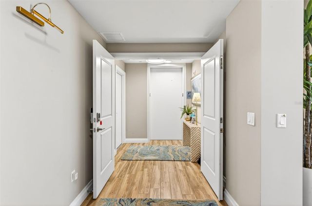 800 COLLANY ROAD 304, Tierra Verde, FL 33715