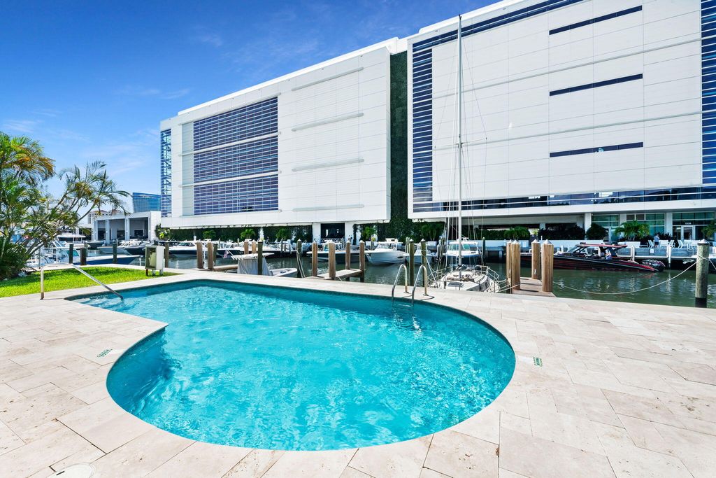1424 SE 15th Street 11, Fort Lauderdale, FL 33316