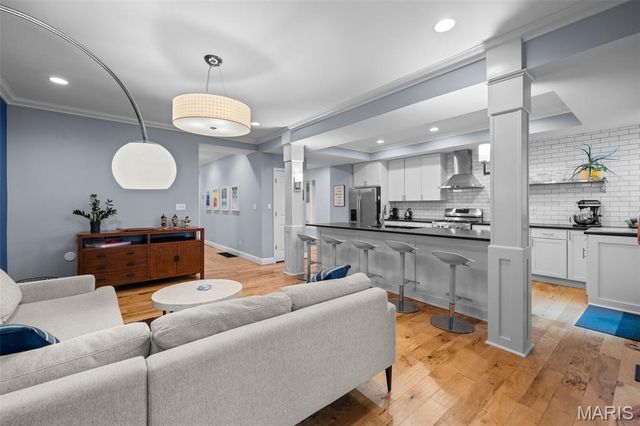 4254 Arsenal Street, St Louis, MO 63116
