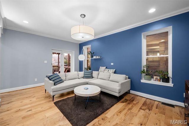4254 Arsenal Street, St Louis, MO 63116