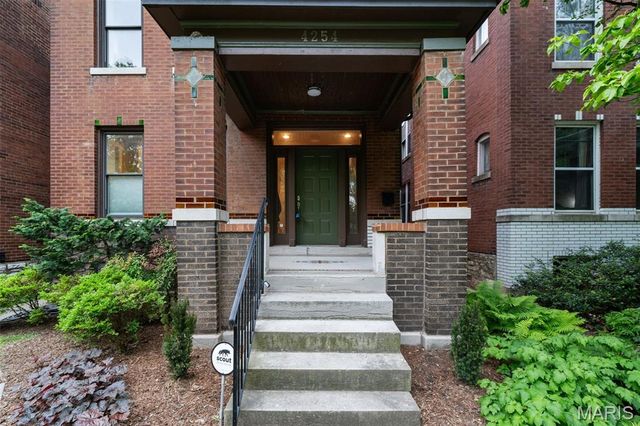 4254 Arsenal Street, St Louis, MO 63116