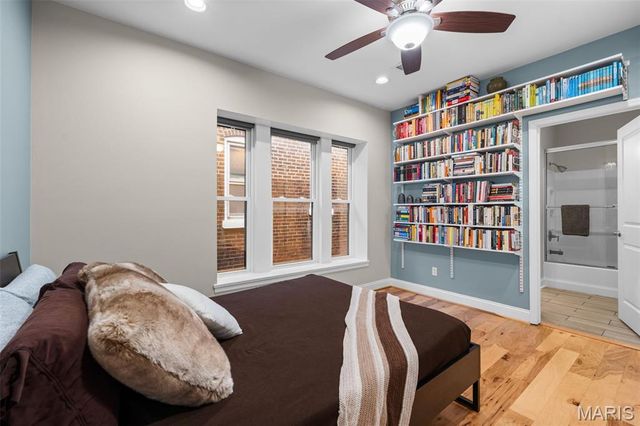 4254 Arsenal Street, St Louis, MO 63116