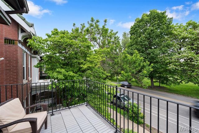 4254 Arsenal Street, St Louis, MO 63116