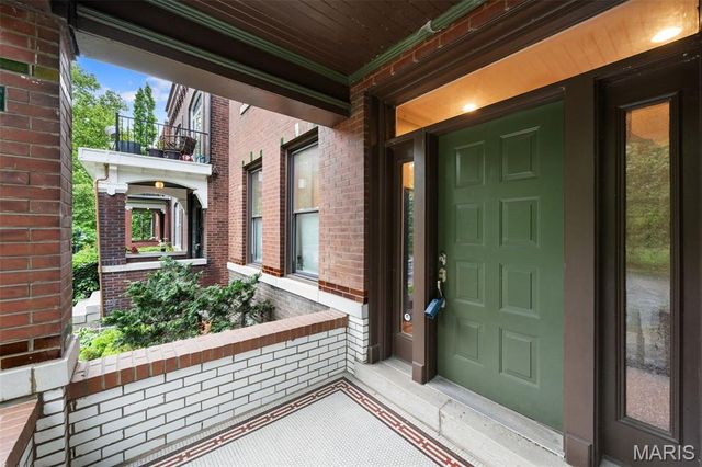 4254 Arsenal Street, St Louis, MO 63116