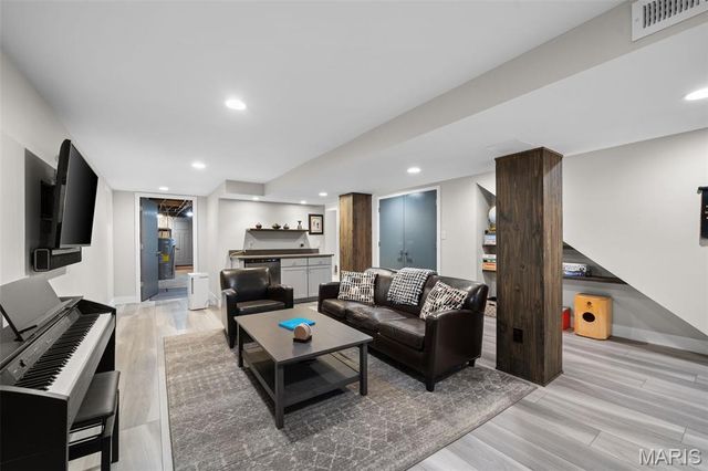4254 Arsenal Street, St Louis, MO 63116