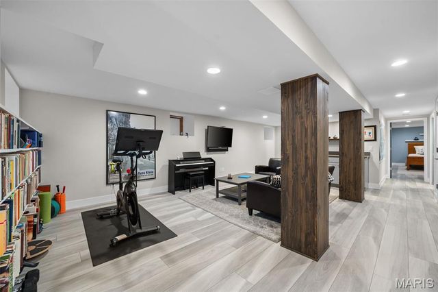 4254 Arsenal Street, St Louis, MO 63116