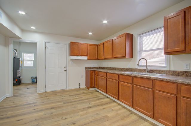 1815 Wilcox Street, Crest Hill, IL 60403