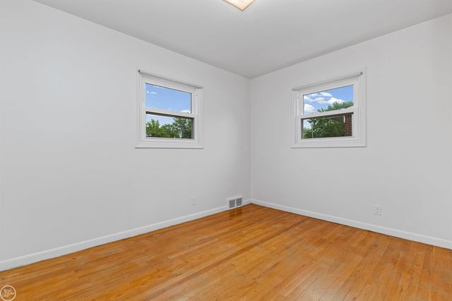 22603 Hill Street, Warren, MI 48091