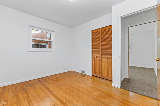 22603 Hill Street, Warren, MI 48091
