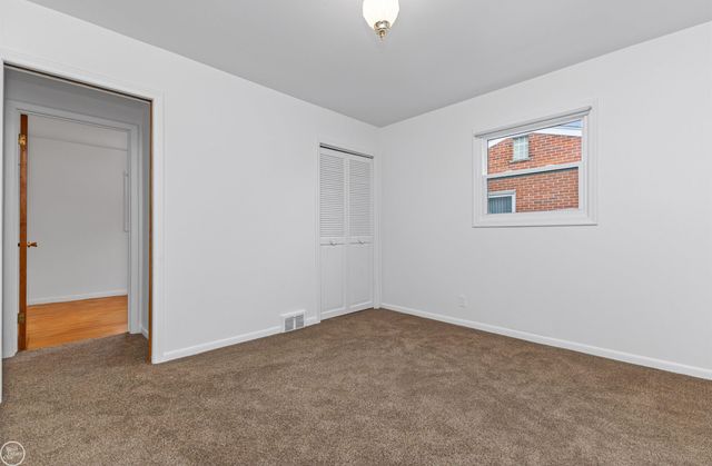 22603 Hill Street, Warren, MI 48091