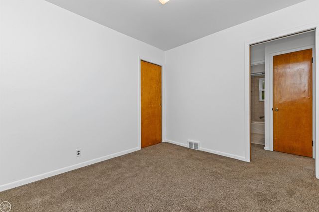 22603 Hill Street, Warren, MI 48091