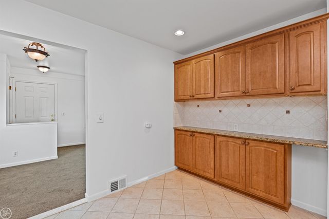 22603 Hill Street, Warren, MI 48091