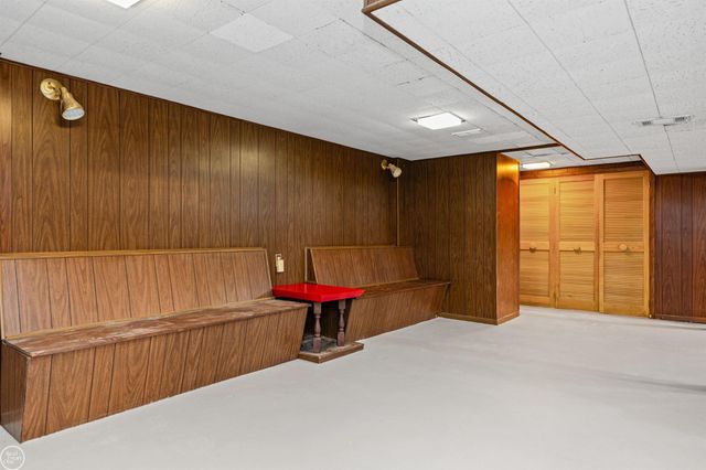 22603 Hill Street, Warren, MI 48091