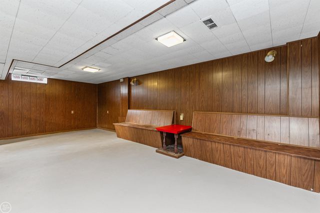 22603 Hill Street, Warren, MI 48091