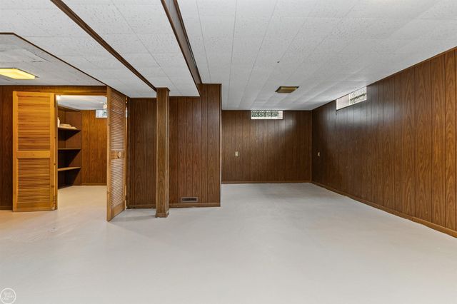 22603 Hill Street, Warren, MI 48091