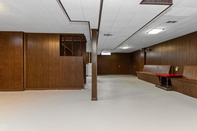 22603 Hill Street, Warren, MI 48091