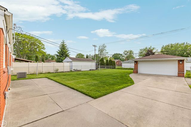 22603 Hill Street, Warren, MI 48091