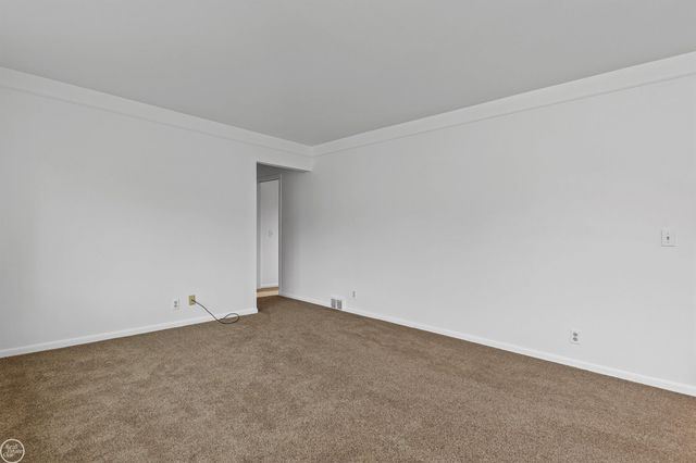 22603 Hill Street, Warren, MI 48091