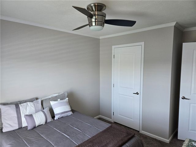 101 Woods Edge Drive, New Hartford, NY 13323