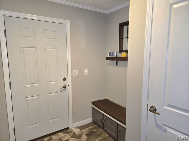 101 Woods Edge Drive, New Hartford, NY 13323