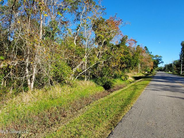 3098 Washington Street, Bay Saint Louis, MS 39520