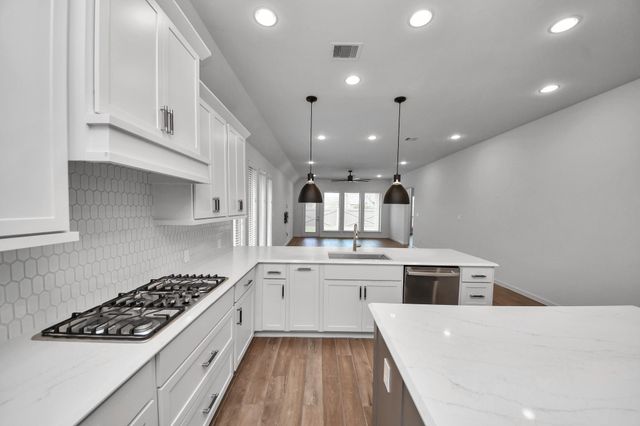 206 Ginger Street, Richmond, TX 77406