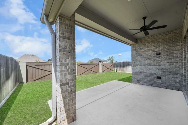206 Ginger Street, Richmond, TX 77406